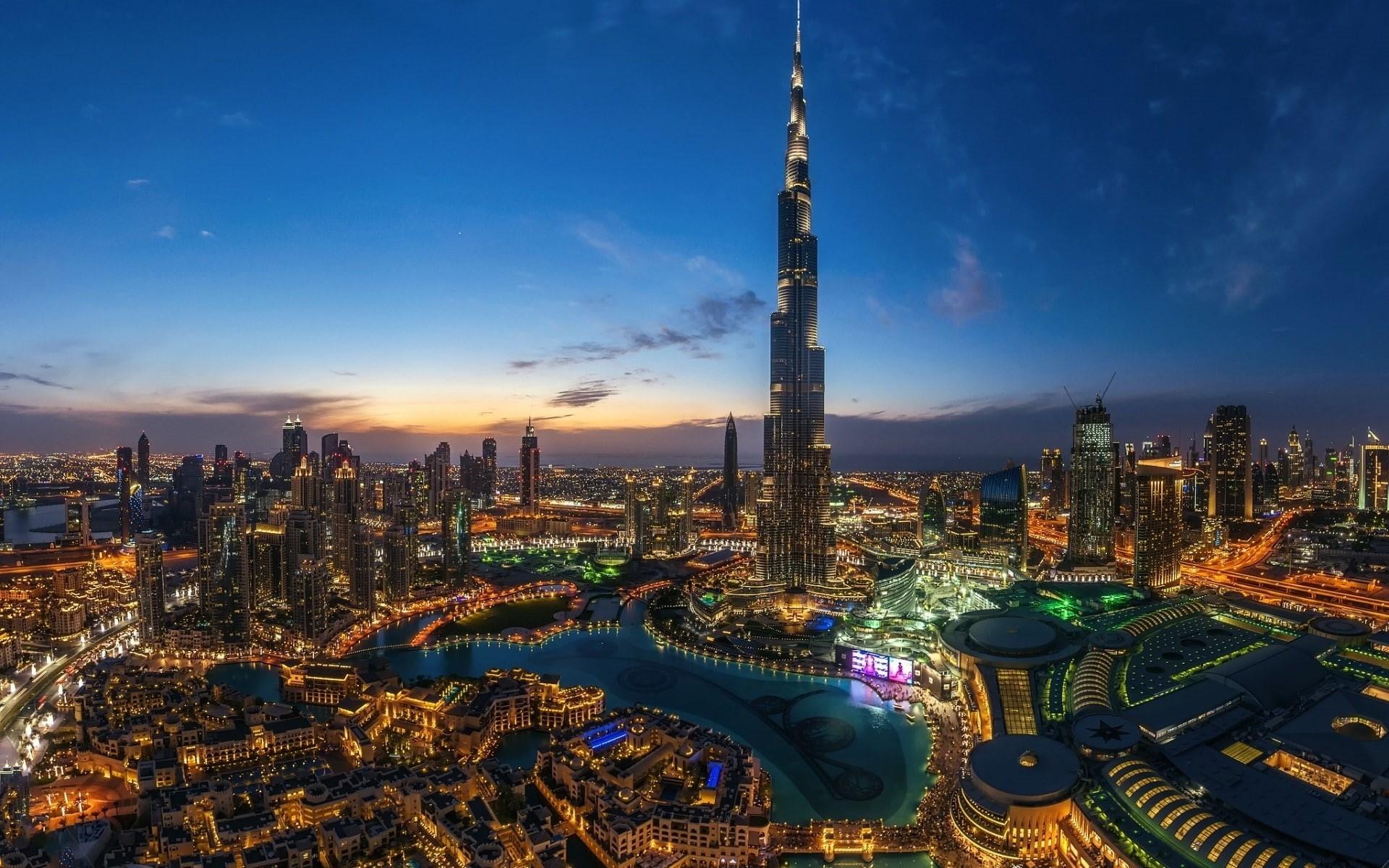 Burj Khalifa and the fountain lake after dark
